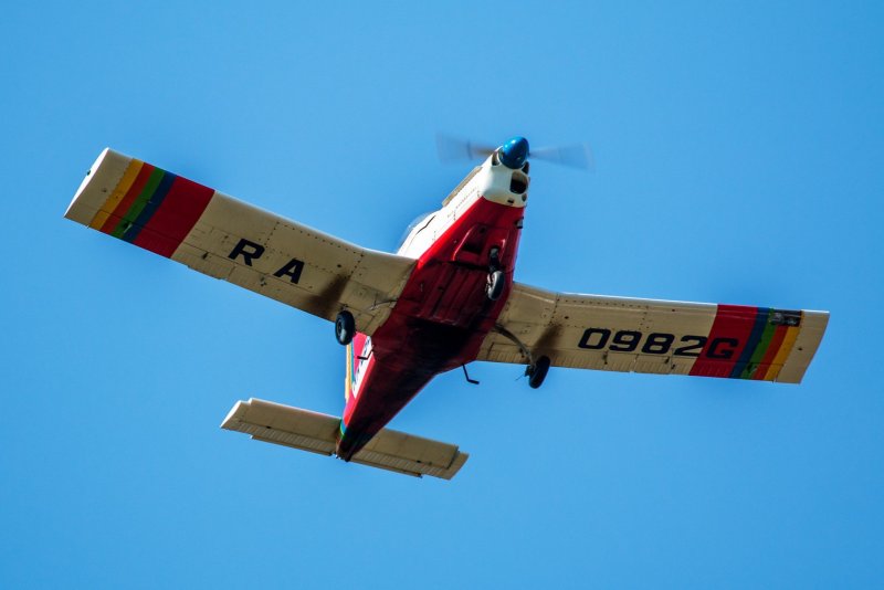 Zlin 142 пилотаж