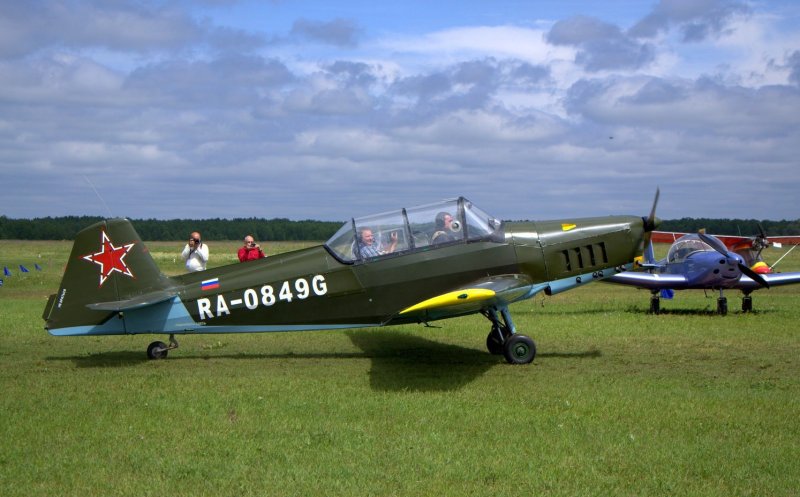 Самолет Zlin 326
