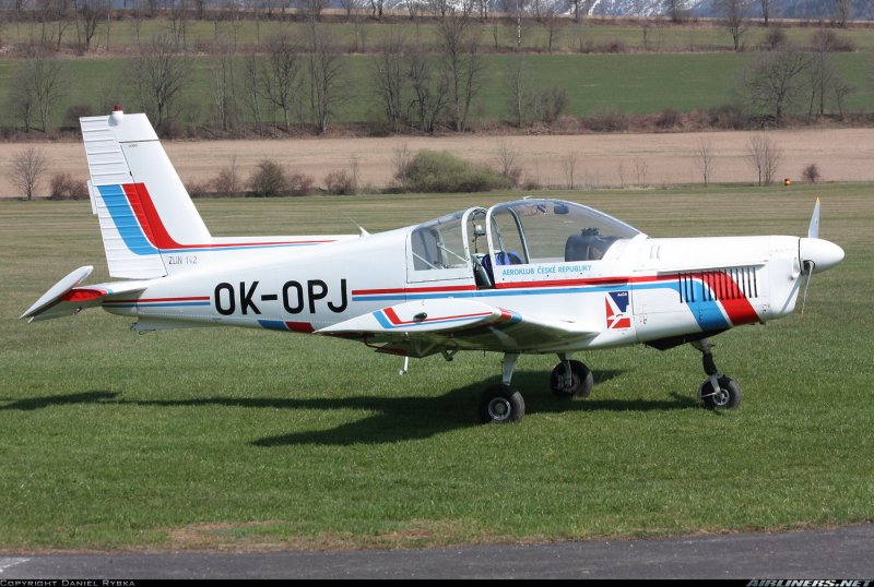 Zlin-142 ra-1804g,