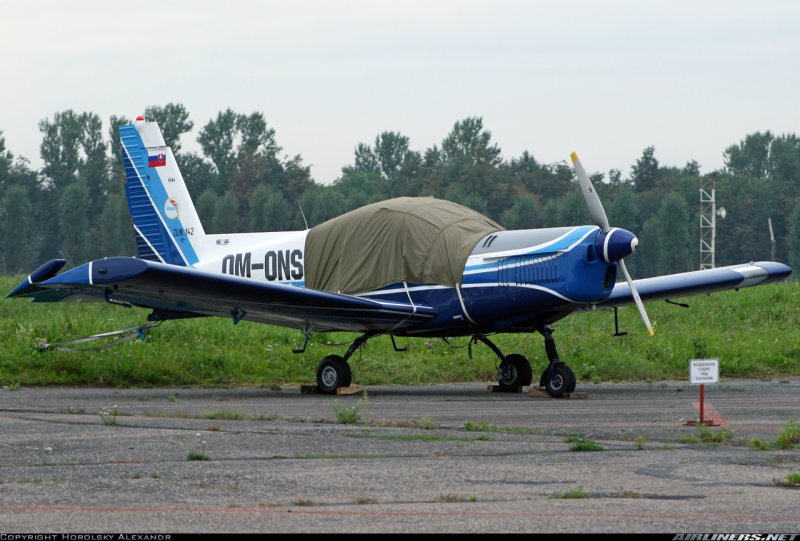 Самолет z-142 c