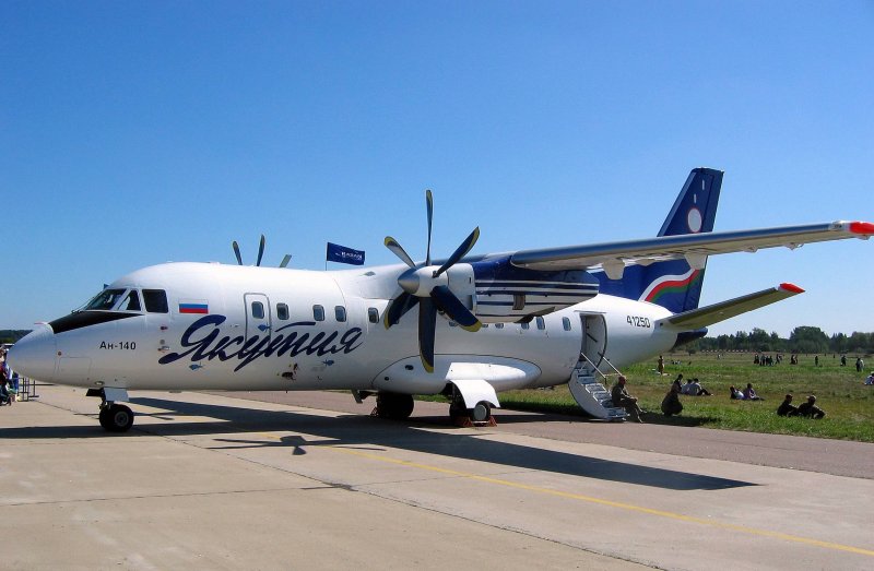 Авиакомпания Якутия АН 140