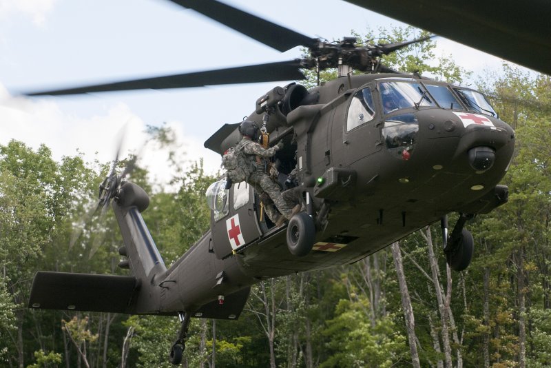 Uh-60 «Блэк Хок»(черный ястреб)
