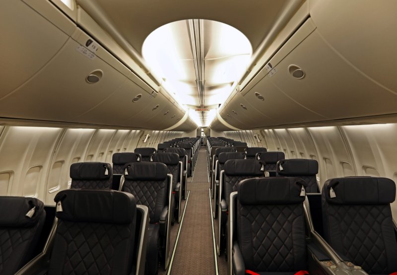 Boeing 757-200 Black Jet
