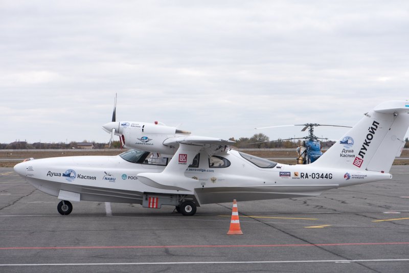 Самолет амфибия la-4-200