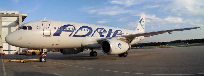Adria Airways ту 204