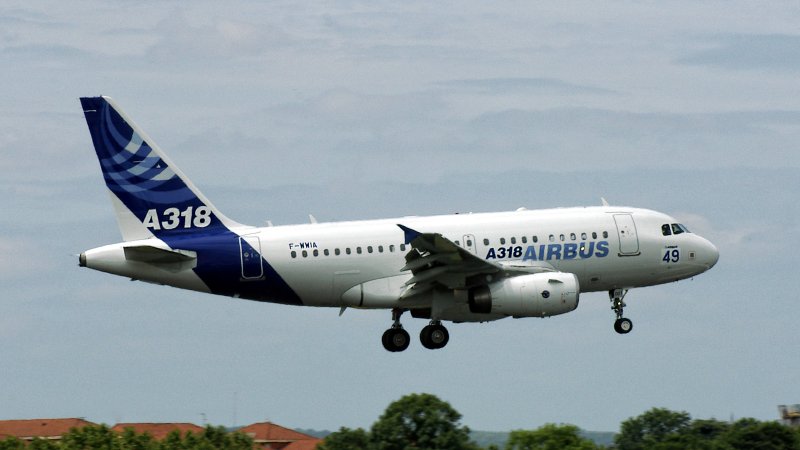 Самолёт Airbus a318