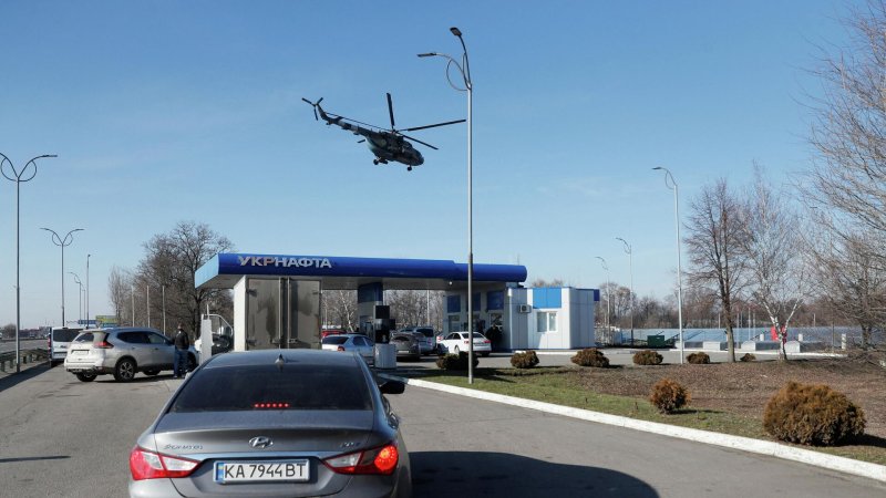 Вертолет на АЗС