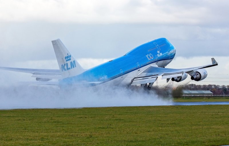 Самолет Боинг 747 КЛМ