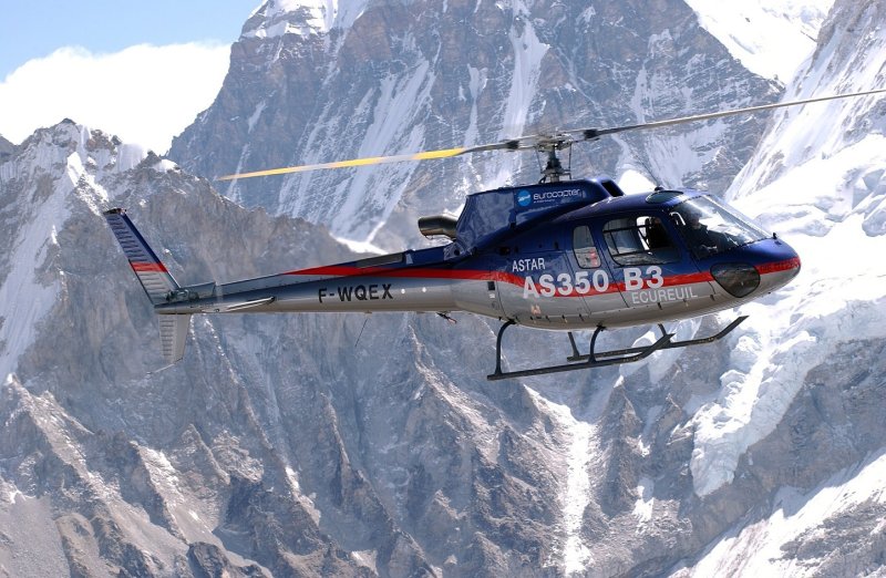 Airbus h125 на Эвересте