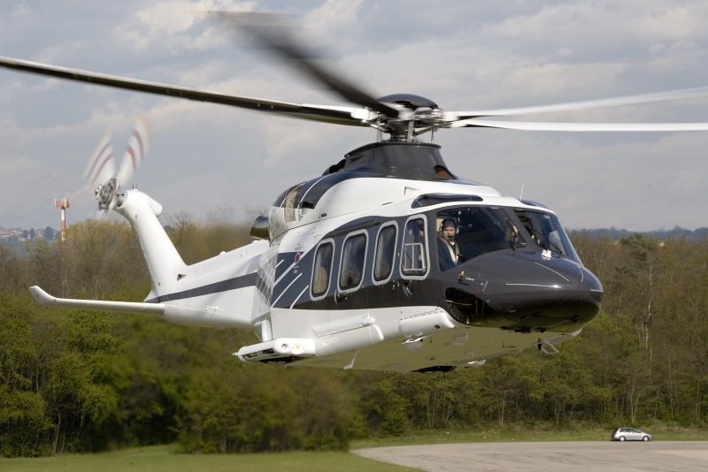 Итальянский вертолет AGUSTAWESTLAND aw139