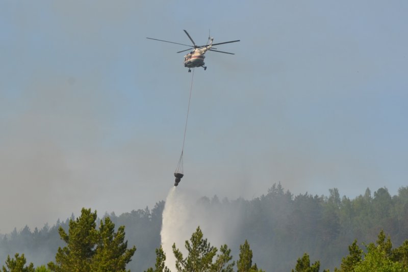 Ми-8 с на тушение лесных пожаров