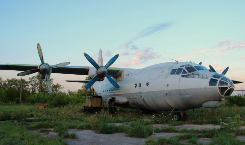 АН 12 заброшенный