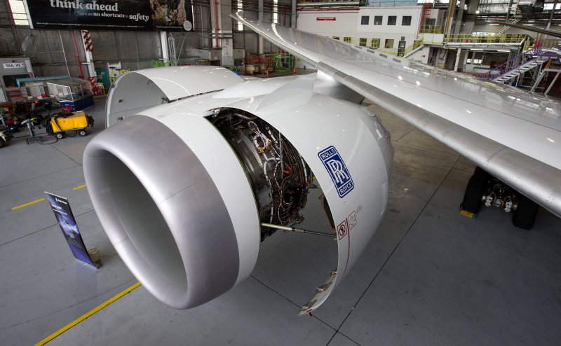 Боинг 787 Дримлайнер двигатель