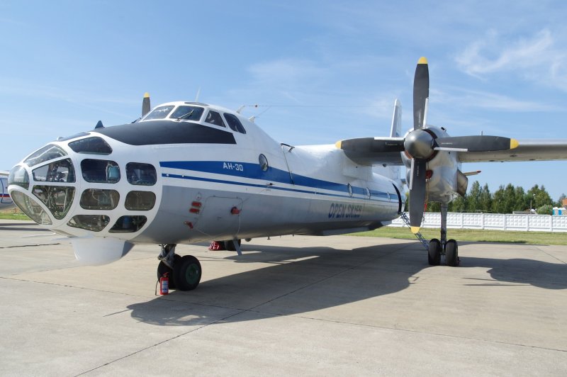 АН-30 самолёт
