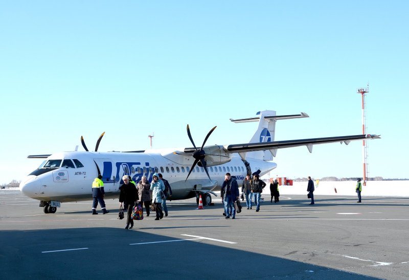 АТР-72 самолет Ханты-Мансийск Омск