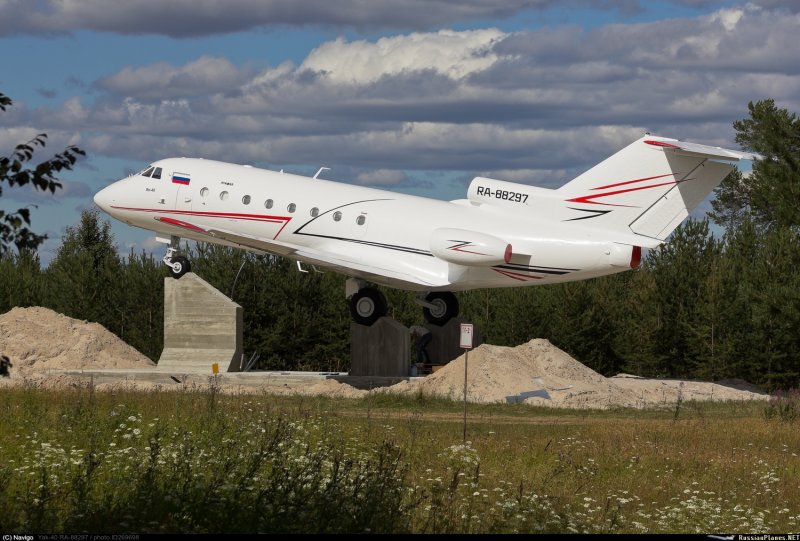 Як 40 Когалым