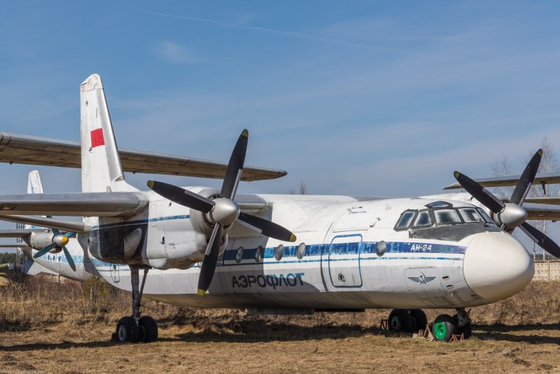 Турбовинтовые пассажирские самолеты АН 24