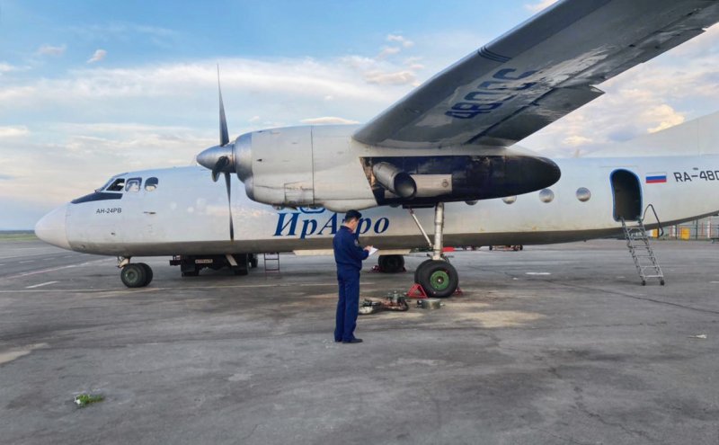 АН 24 Нижнеангарск аэропорт