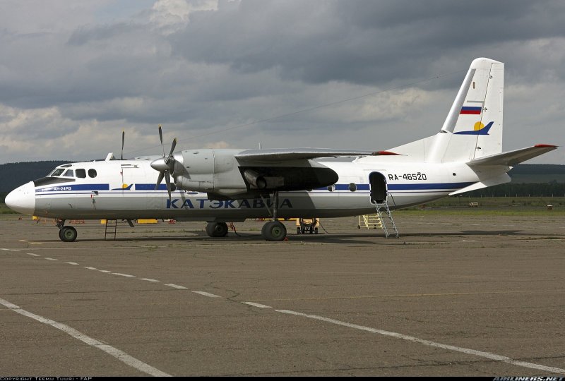 Кабина самолета АН-24