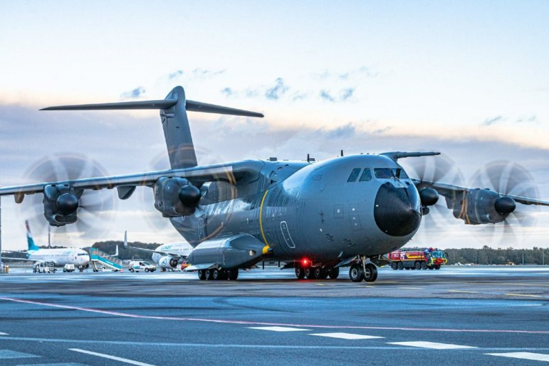 Airbus a400m vs c17