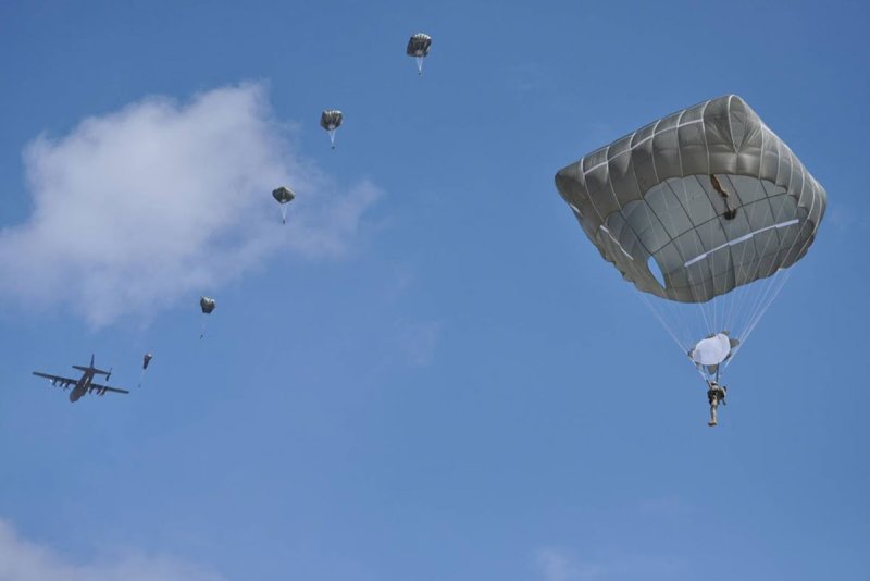 Американский парашют т10