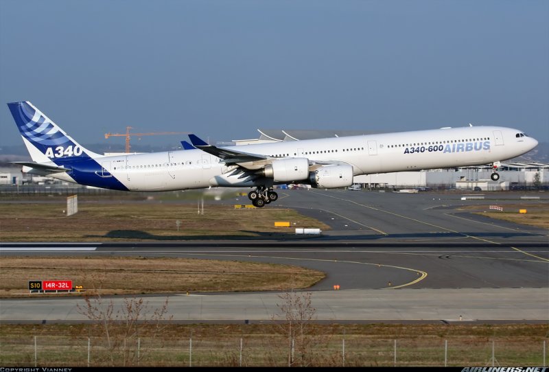 Эйрбас а340 500
