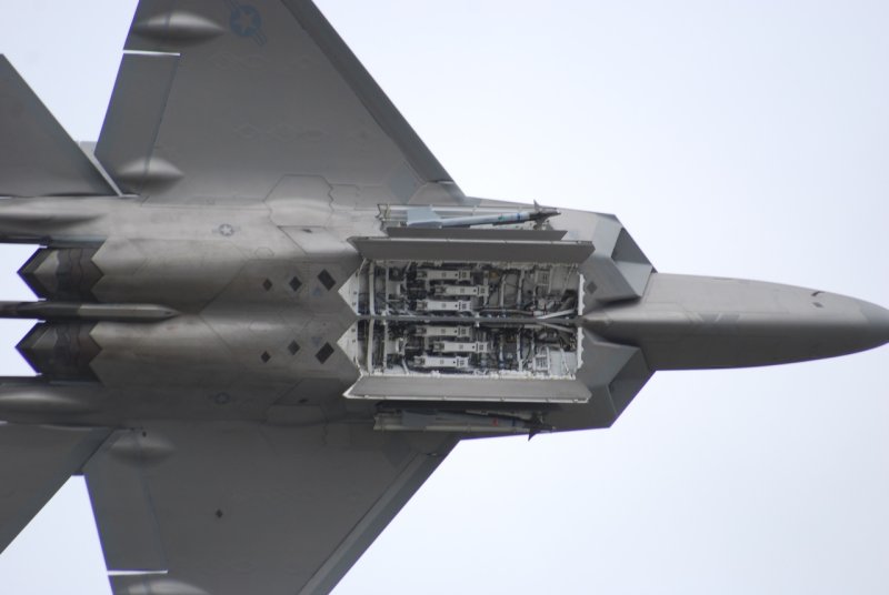F22 Raptor ракеты