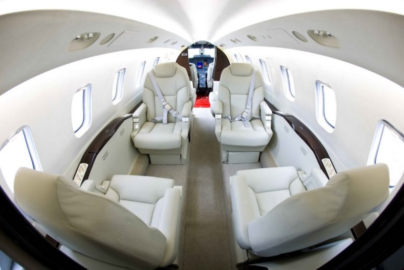 Самолёт Piaggio p.180 Avanti