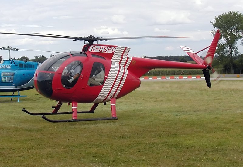 Hughes 500 вертолет