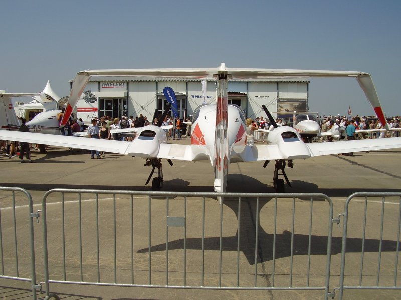 Da 42 самолет