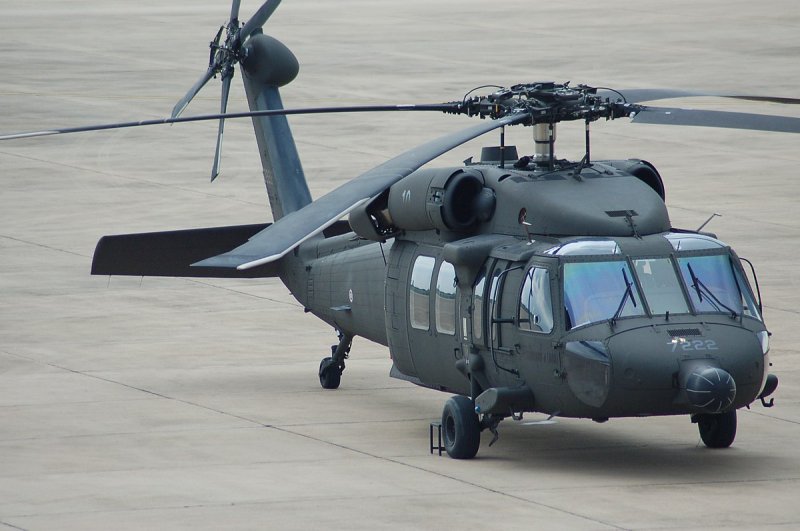 Вертолёт uh-60 Black Hawk