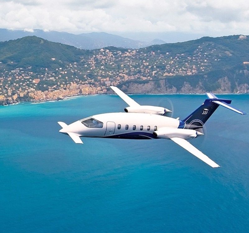 Самолёт Piaggio p.180 Avanti