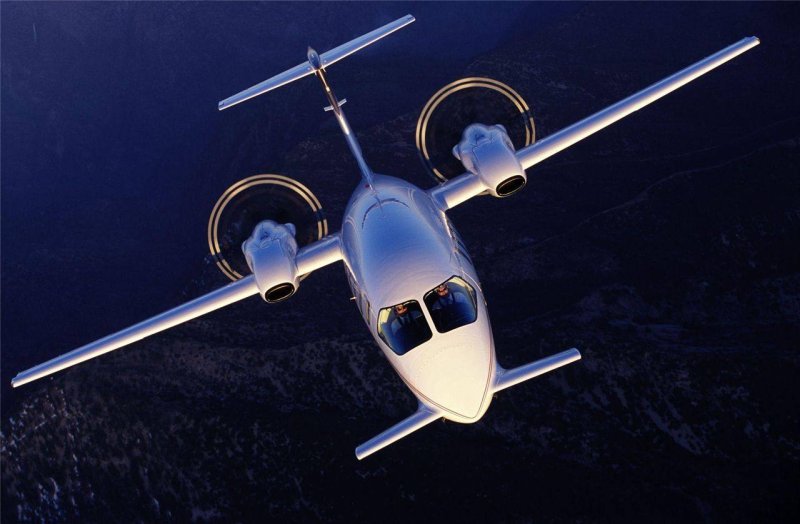 Piaggio p180