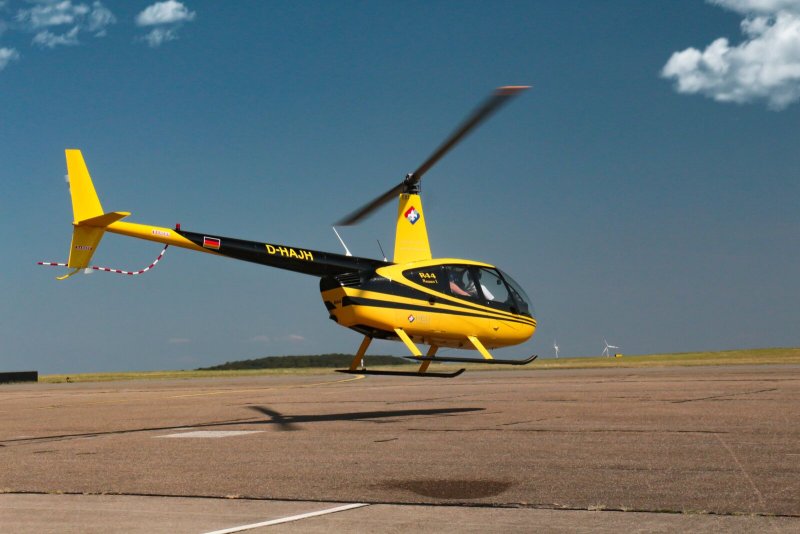 Fly planes and Helicopters картинки