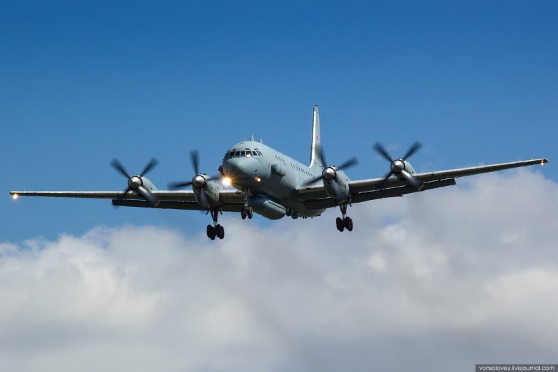 Самолеты радиоэлектронной разведки (ил-20, ту-214р);