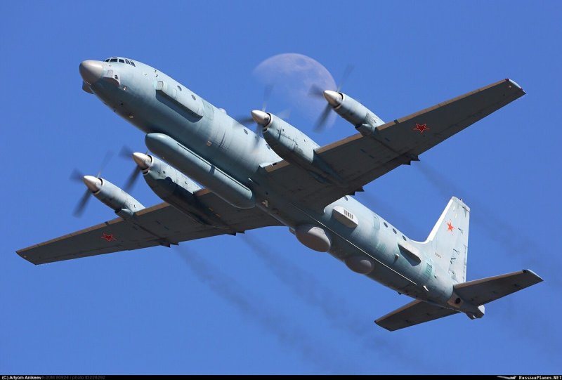 Самолет радиоэлектронной разведки ил-20