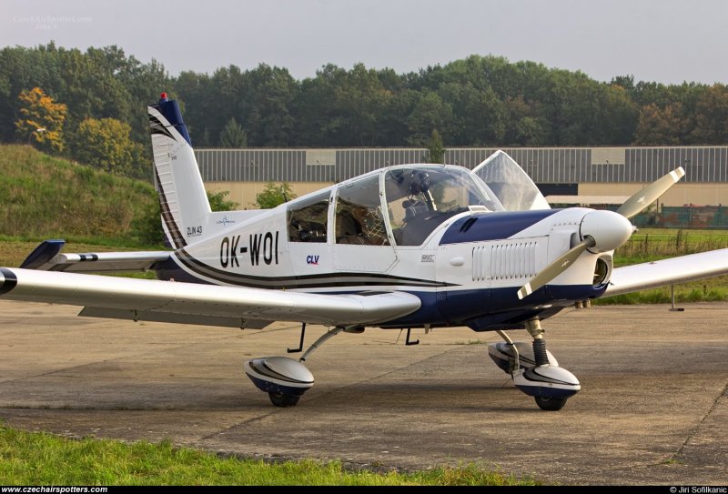 Zlin z-43