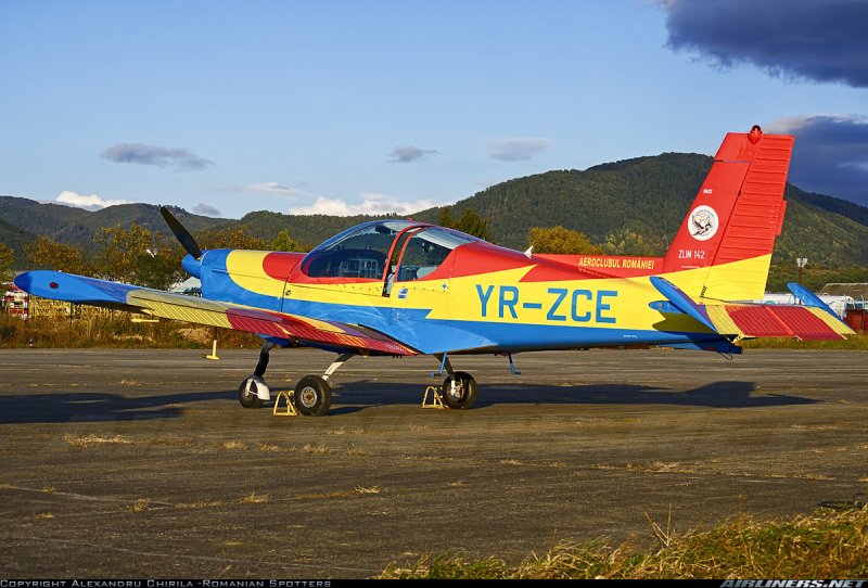 Zlin z-142 ra-2884g