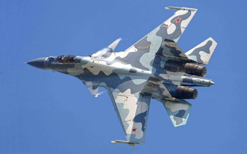 Многоцелевой истребитель Су-30