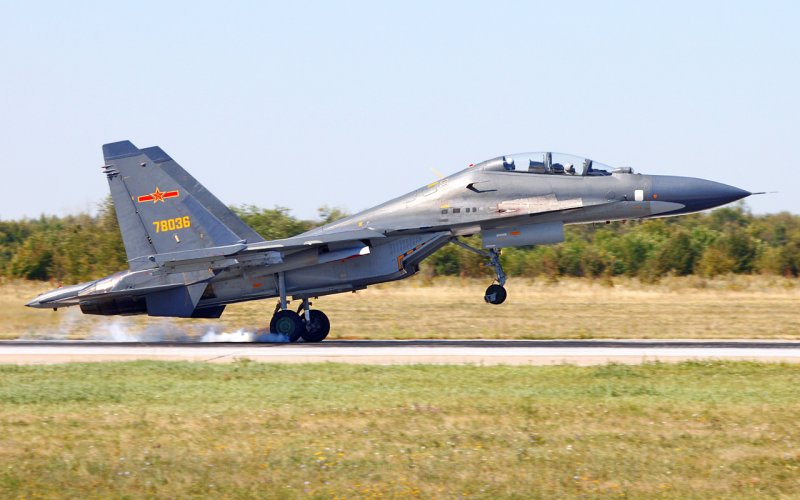 Су-30мкк истребитель