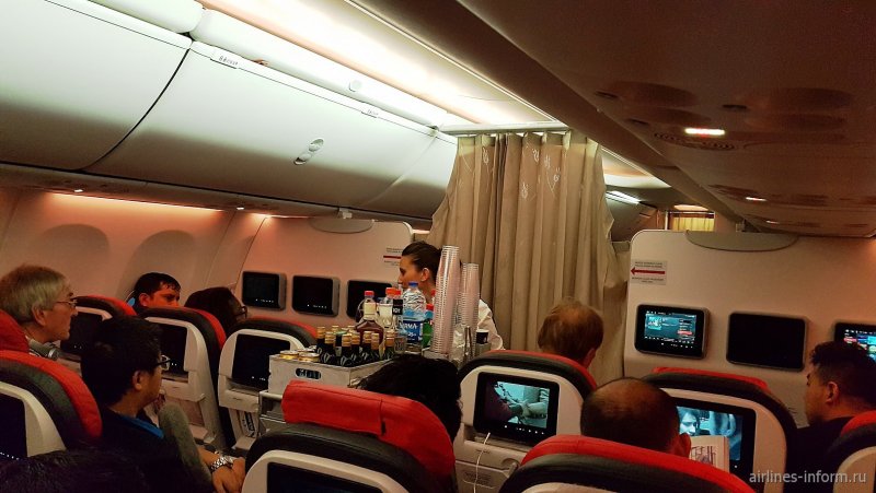 Боинг 737 салон Turkish Airlines