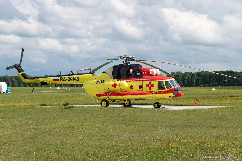 Медицинский вертолет ми-8