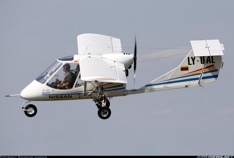 X32 Бекас самолет
