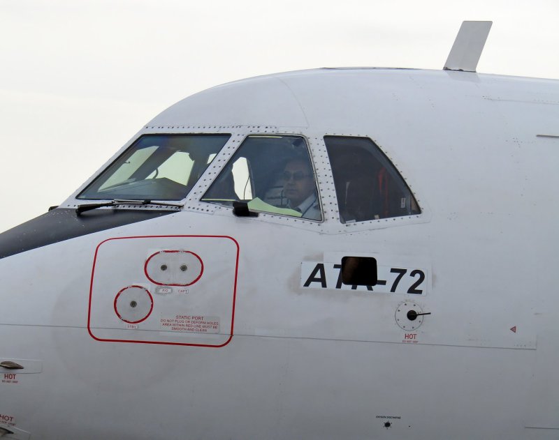 АТР-72 самолет Ханты-Мансийск Омск