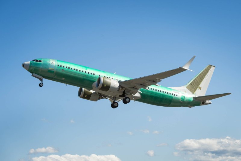 BBJ Max 8