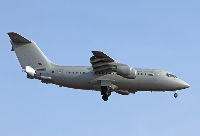 Avro rj100
