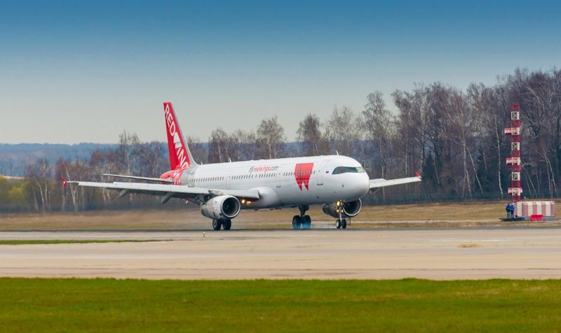 Боинг 777 200 ред Вингс