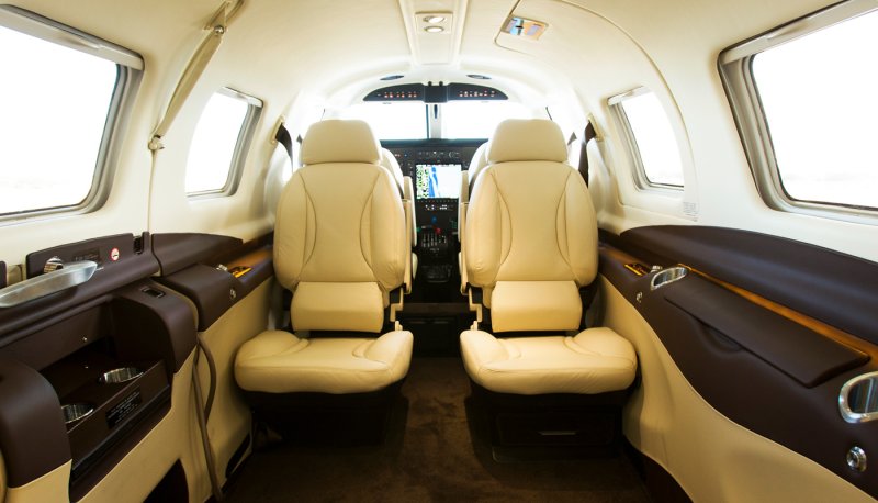 M600 самолет Interior