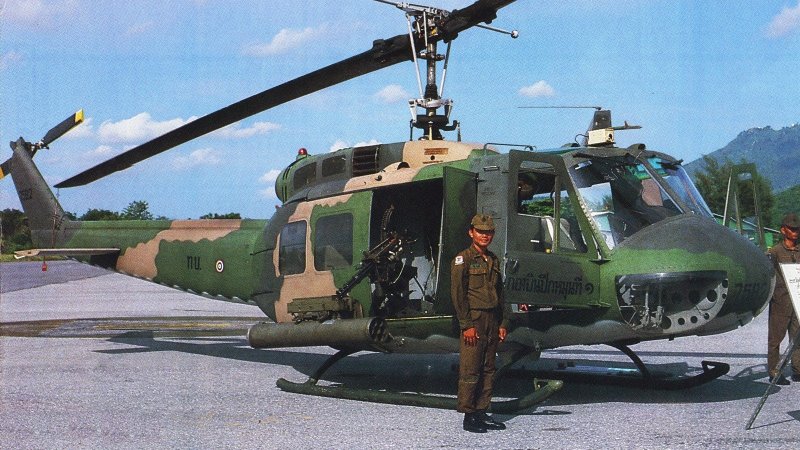 Uh-1c Huey спасательный