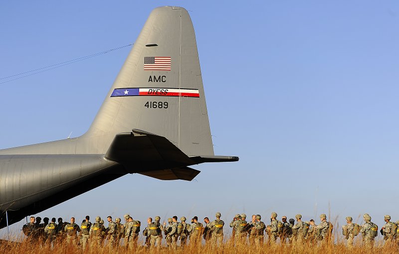 Us Army c 130